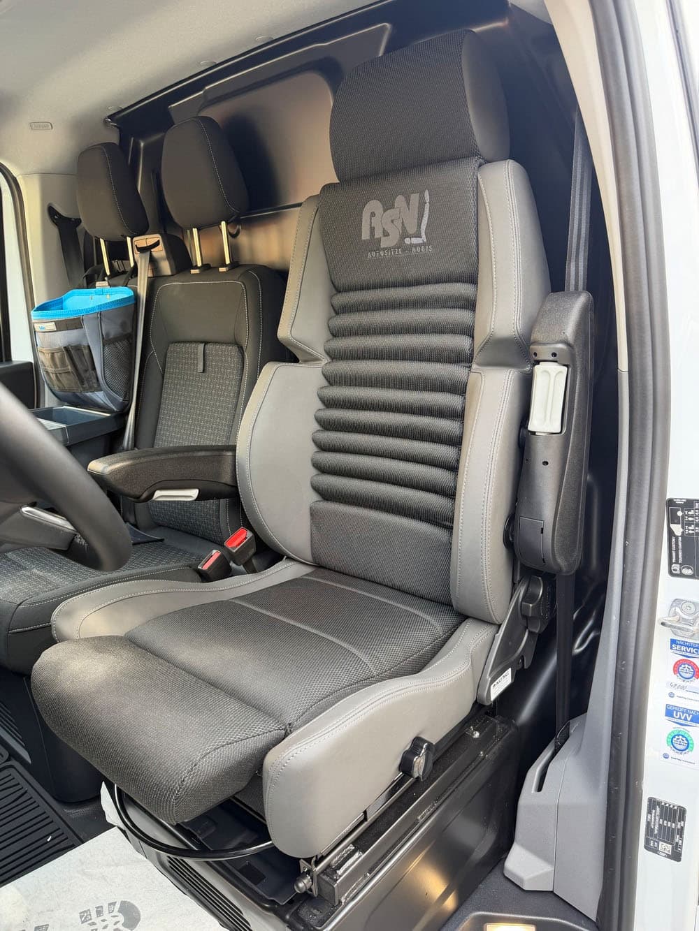 Ford Custom für Johnson Controls 
