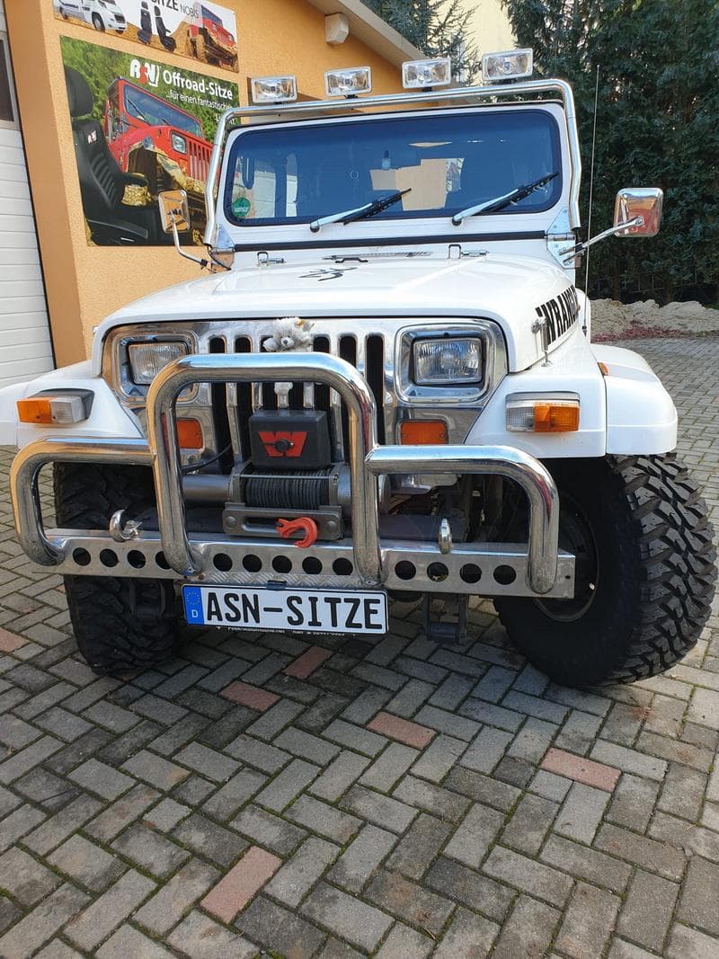 Jeep Wrangler YS