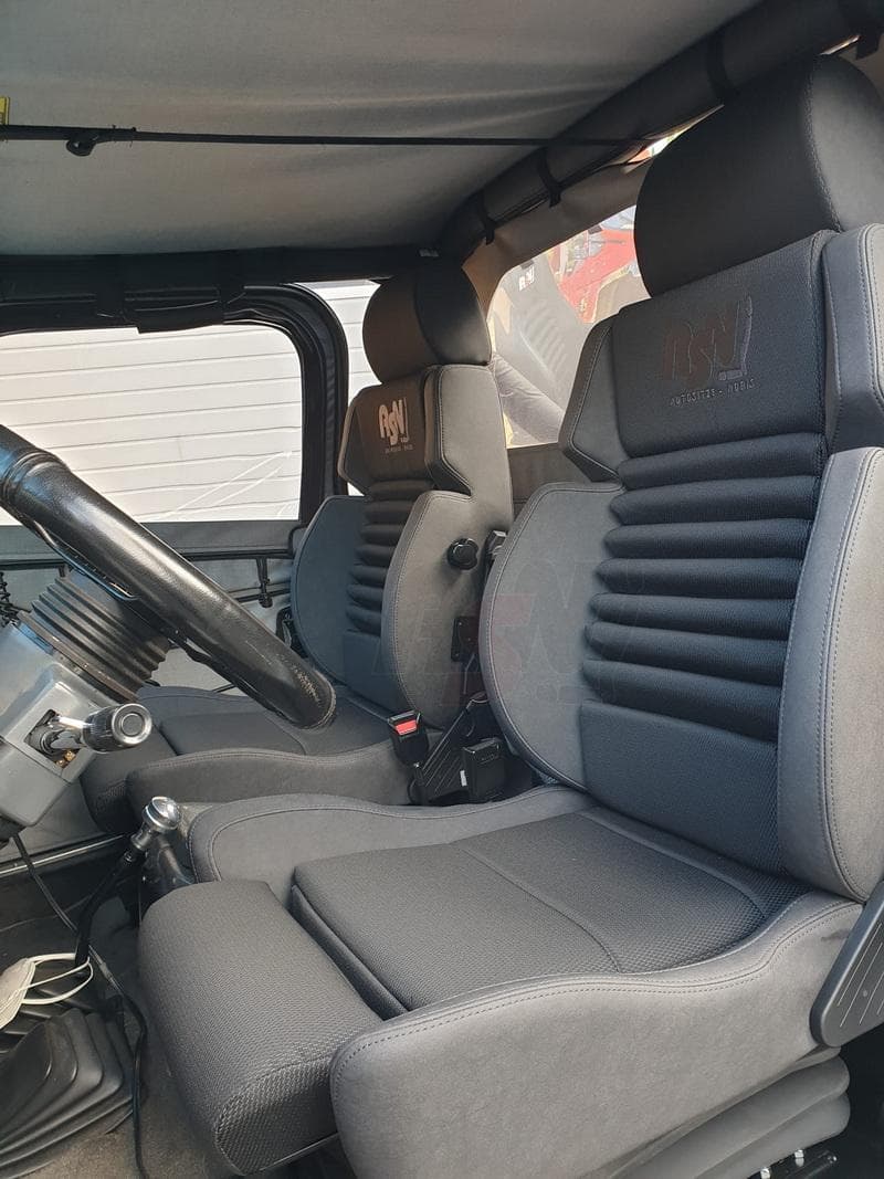 Jeep Wrangler YS