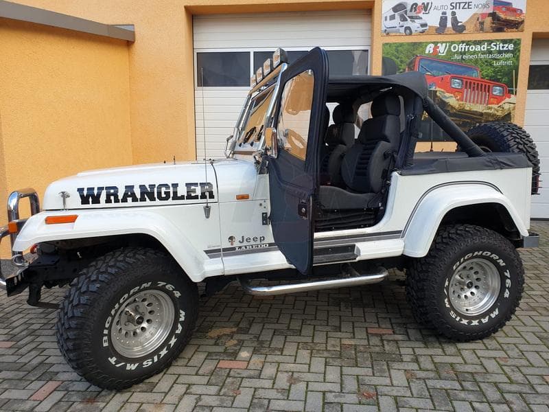 Jeep Wrangler YS