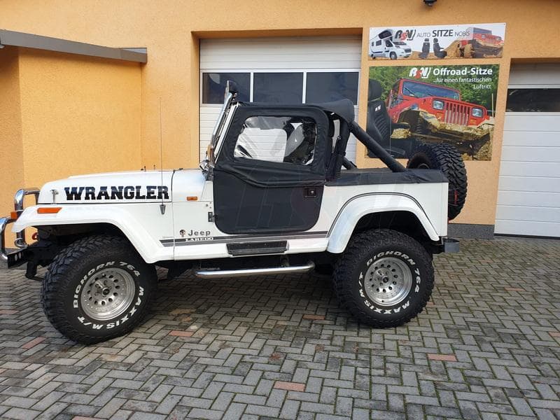 Jeep Wrangler YS