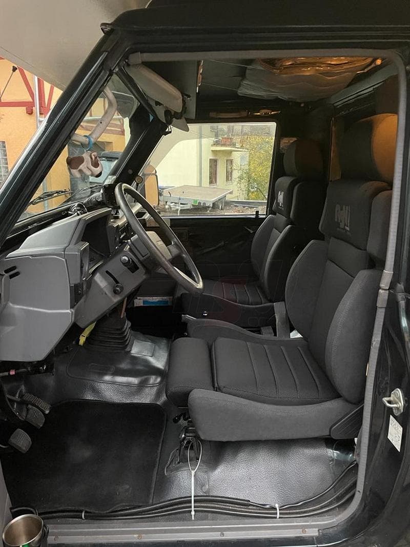 Toyota Landcruiser HZJ75