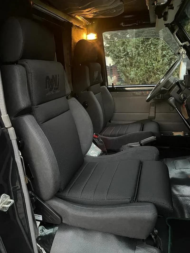 Toyota Landcruiser HZJ75