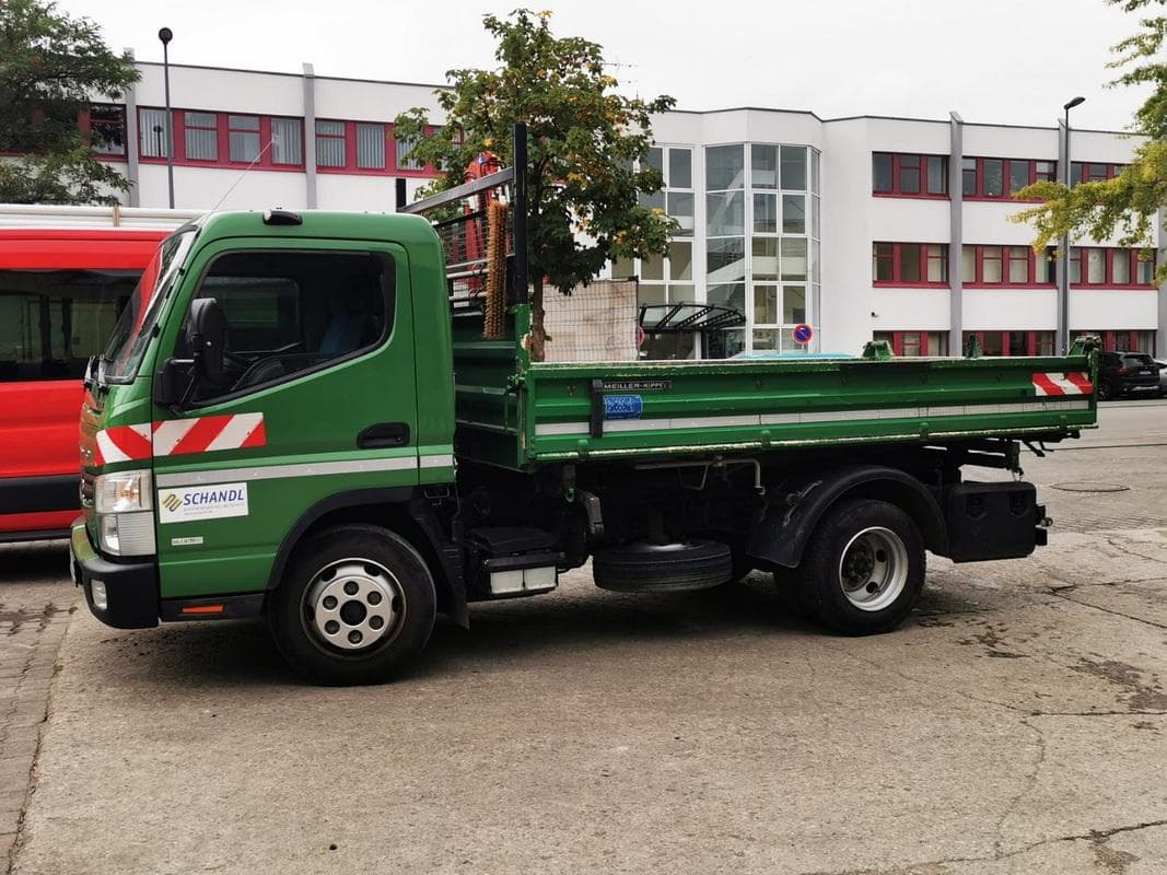 Mitsubishi Canter FUSO Kipper