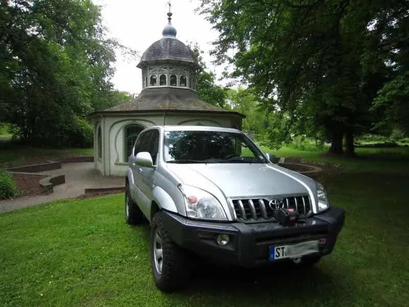 Toyota Landcruiser 200